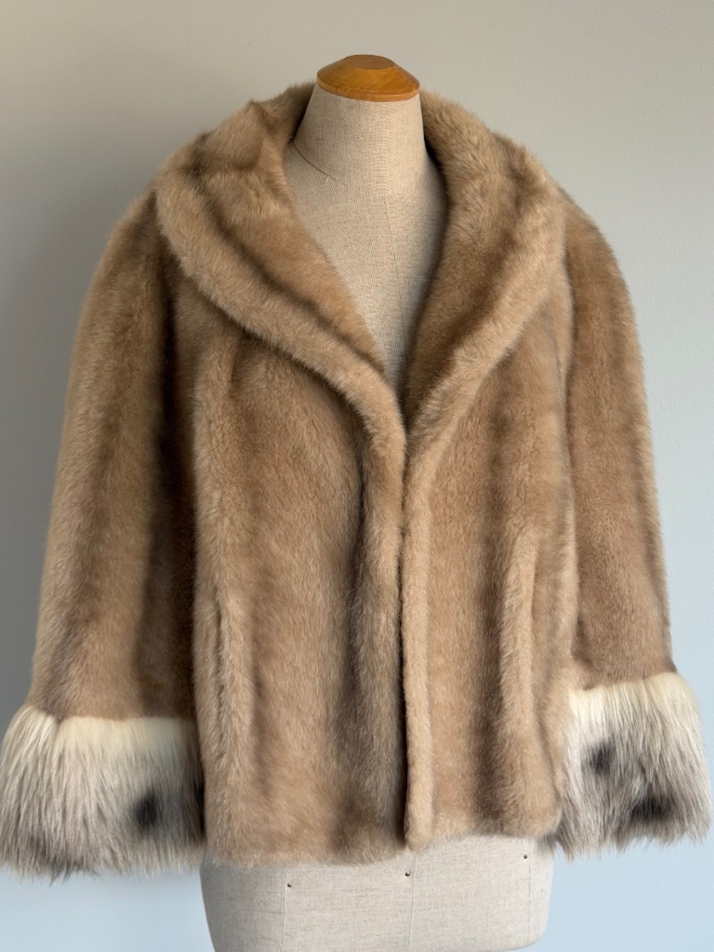 VTG Blonde Faux Fur Capelet by Glenoit, Size M/L